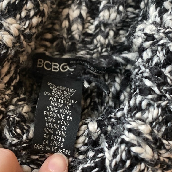 BCBG Knit Sleeveless Turtleneck Sweater - Picture 6 of 8